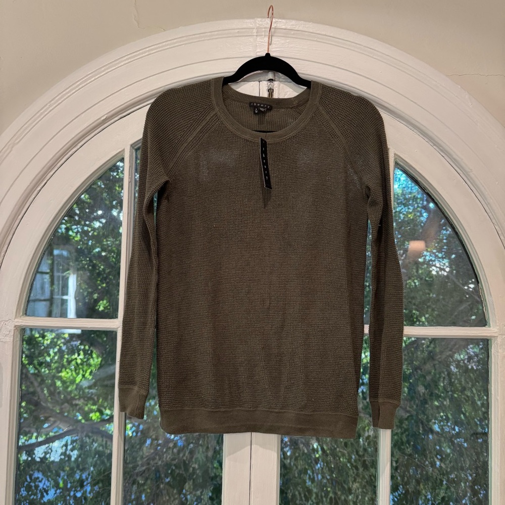 Theory Rayelle Sweater in Cotton Cashmere Olive Green